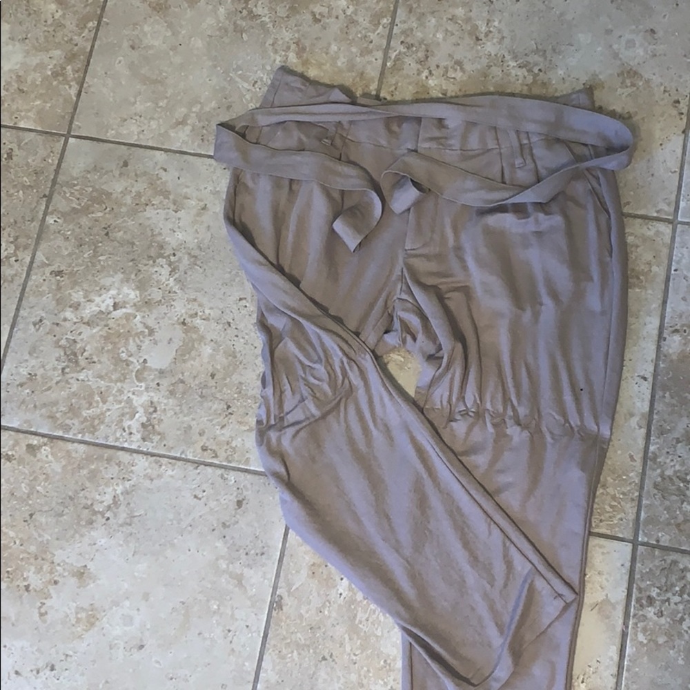 High waisted belted tapered legs khaki pants